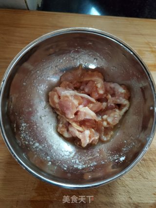 皮蛋瘦肉菜粥的做法步骤：2