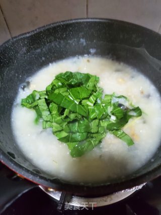 皮蛋瘦肉菜粥的做法步骤：7