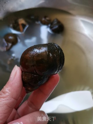田螺塞肉的做法步骤：2