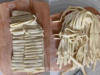 简简单单 的肉臊手擀面的做法步骤：6