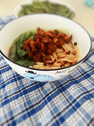 简简单单 的肉臊手擀面的做法步骤：12