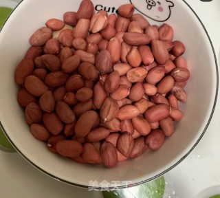 满分下饭菜????--猪尾蚝汁花生的做法步骤：3