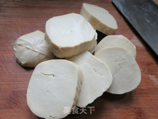 圆素鸡烧洋芋艿的做法步骤：2