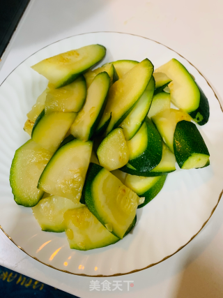 西葫芦炒菇的做法步骤：3