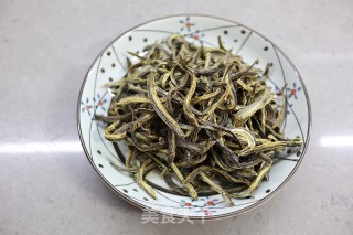 香辣泥鳅干的做法步骤：1