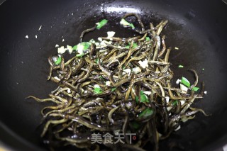 香辣泥鳅干的做法步骤：4