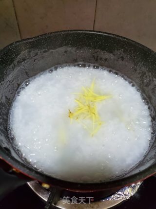 姜丝鸡粒粥的做法步骤：6