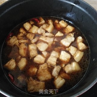 家庭版红烧肉的做法步骤：9