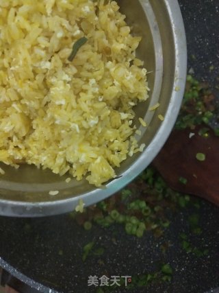 腊肠炒饭的做法步骤：7