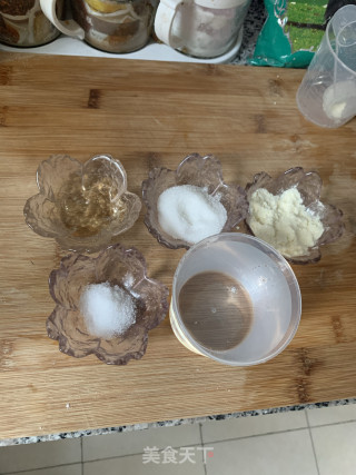 全麦面包的做法步骤：1
