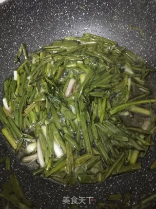 葱油鸡块的做法步骤：3