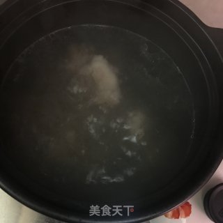 姬松茸干贝扇骨汤的做法步骤：6