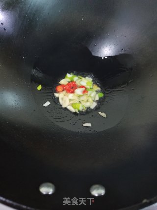 鸡蛋磷虾炒西葫芦的做法步骤：4