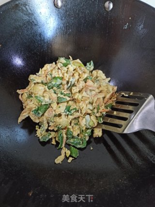 鸡蛋磷虾炒辣椒的做法步骤：7
