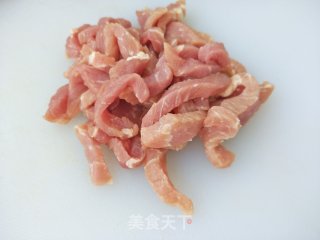肉炒荷兰豆胡萝卜的做法步骤：4