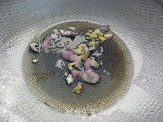 肉炒荷兰豆胡萝卜的做法步骤：7
