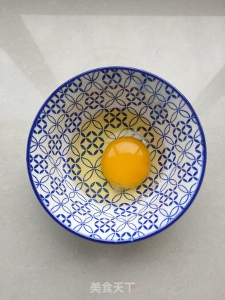 榨菜蒸蛋的做法步骤：1