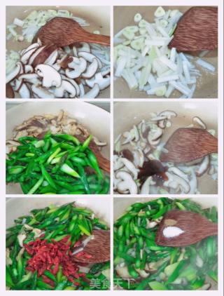 芦笋枸杞炒蘑菇的做法步骤：5