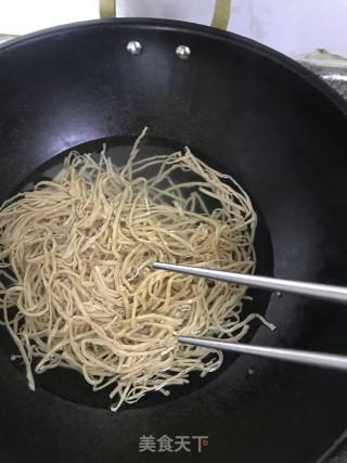 凉拌云丝的做法步骤：2