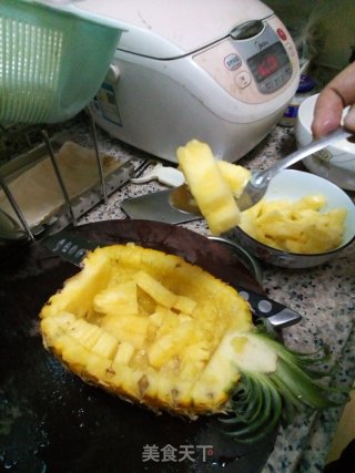 阳光菠萝炒饭的做法步骤：2