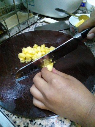 阳光菠萝炒饭的做法步骤：3