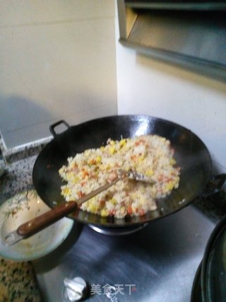 阳光菠萝炒饭的做法步骤：7