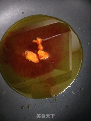 火锅酸菜鱼的做法步骤：1