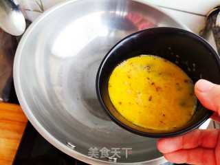 鸡蛋炒蒜苗的做法步骤：5
