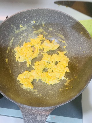 西葫芦炒蛋的做法步骤：2
