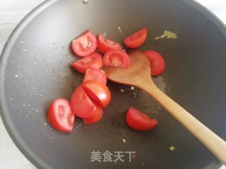 西红柿炒白玉菇的做法步骤：4