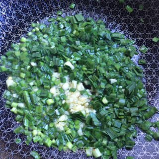韭菜炒槐花饭的做法步骤：11