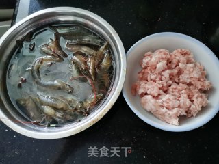 珍珠鲜虾丸的做法步骤：1