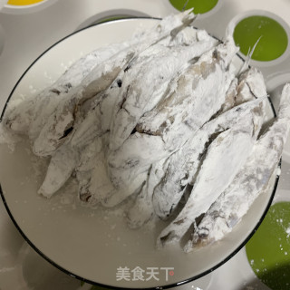 香煎杂鱼的做法步骤：4