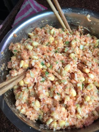 胡萝卜玉米饺子的做法步骤：4
