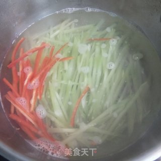 凉拌莴笋丝的做法步骤：3