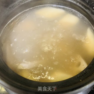 莲藕花生排骨汤的做法步骤：6