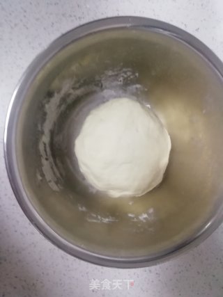 培根披萨的做法步骤：2