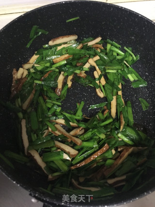 韭菜炒香干的做法步骤：4