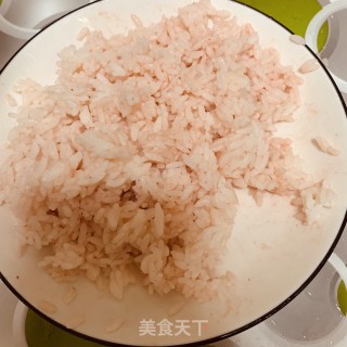 剩饭变宝：锅巴的做法步骤：1