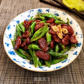 杭椒炒腊肠的做法步骤：5