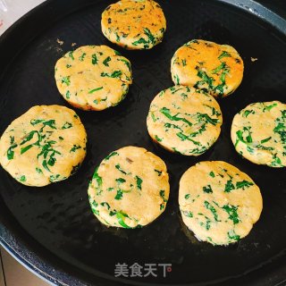 蒲公英玉米饼的做法步骤：9