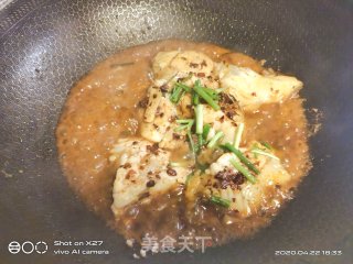 红烧鳕鱼的做法步骤：7