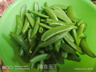 肉丝炒甜豆的做法步骤：2