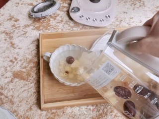 蔓越莓银耳羹的做法步骤：6