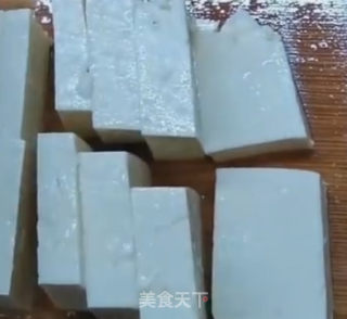 酱烧豆腐的做法步骤：1
