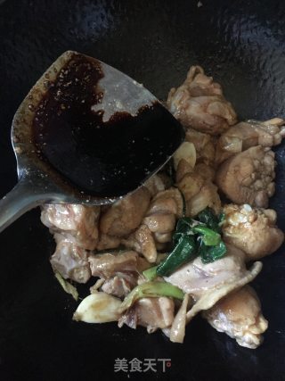 鸡腿炖蘑菇粉条的做法步骤：13