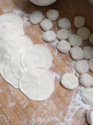 韭菜豆皮素水饺的做法步骤：11