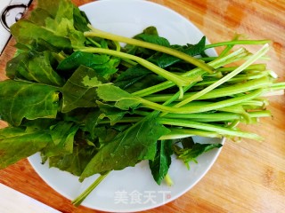 凉拌菠菜西红柿的做法步骤：1