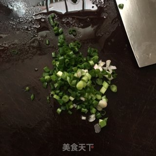 金针菇肉馅饺子的做法步骤：4