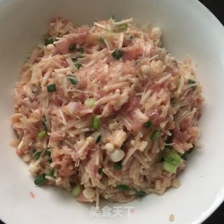 金针菇肉馅饺子的做法步骤：6